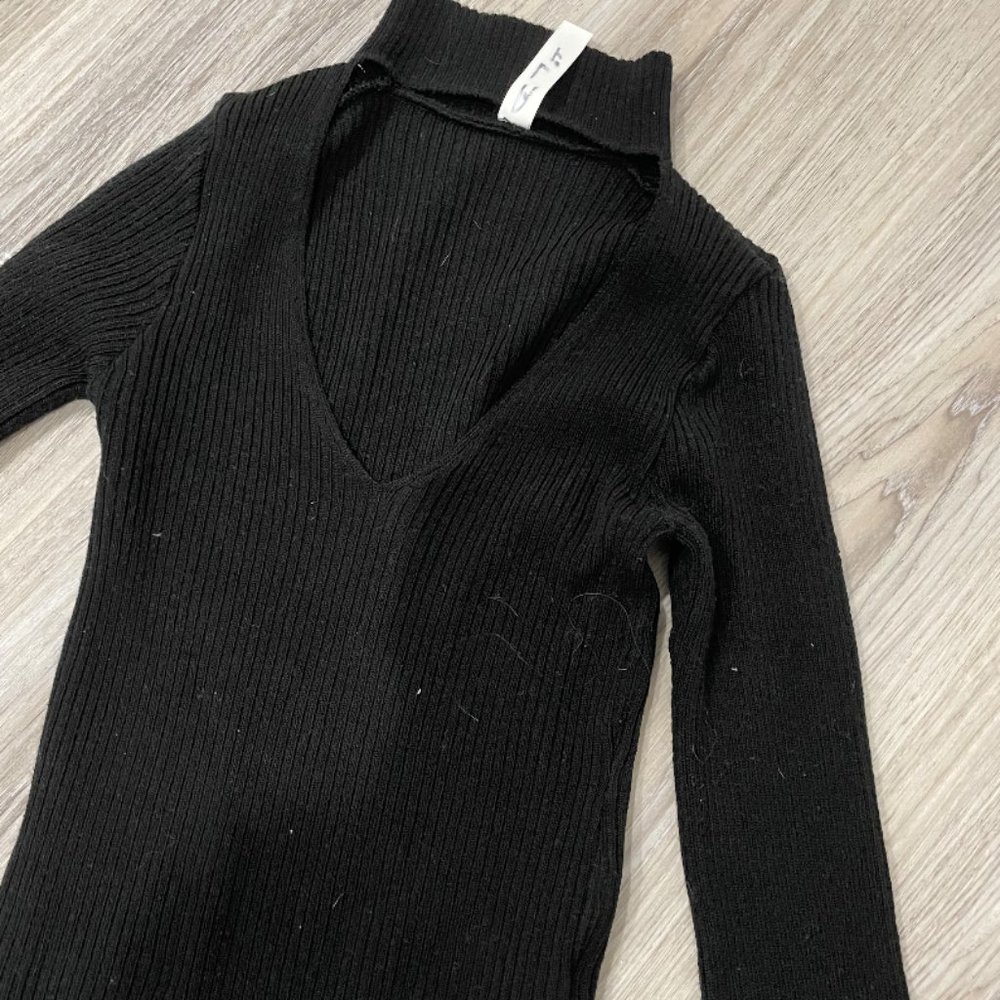 Black longsleeve